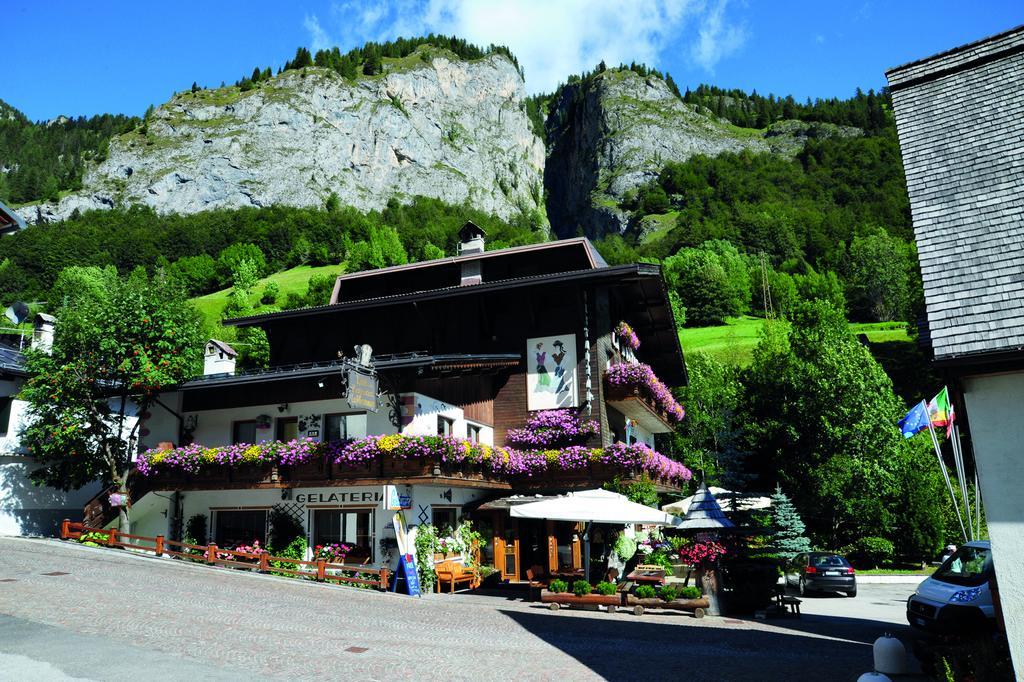 Alpenhotel La Montanara Rocca Pietore Eksteriør billede